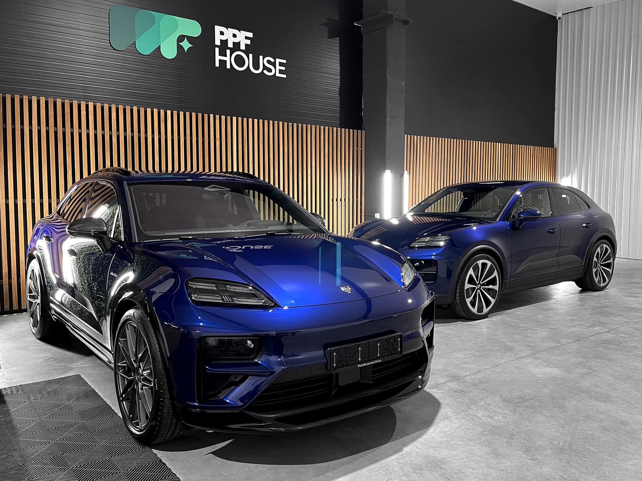 Porsche Cayenne Blue